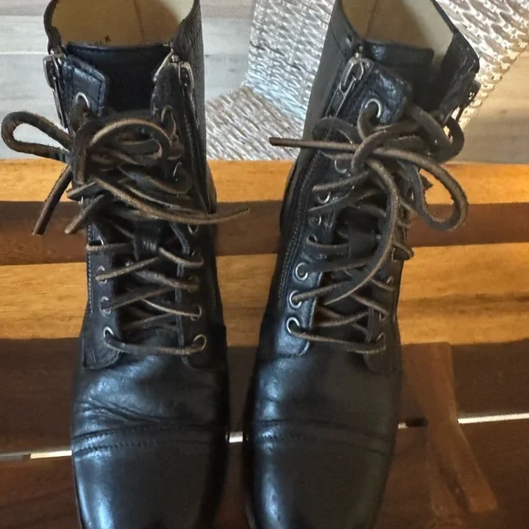 Frye Black Leather Lace-Up Boots with double Zipper - Picture 2 of 5